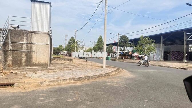 Nền Hưng Phát Mái Dầm hàng hiếm giá rẻ nhất