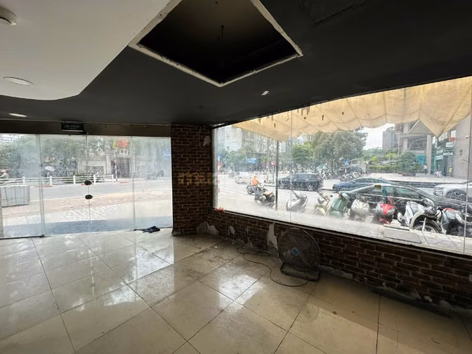 ho thuê Văn phòng toà 11C Cát Linh, Hà Nội DT:  45 - 55 - 60 - 220m2.