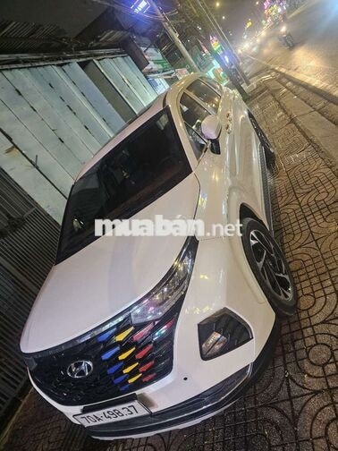 Hyundai Custin Đặc biệt 2.0 Tubo 2024 Trắng