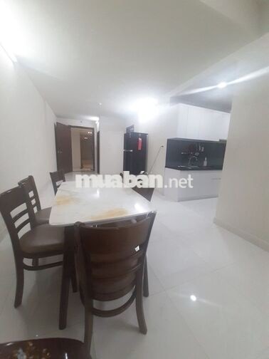 Cho thuê Green River dt72m2/ 2PN giá 9tr7 có 2 máy lạnh, 2 máy nóng. 