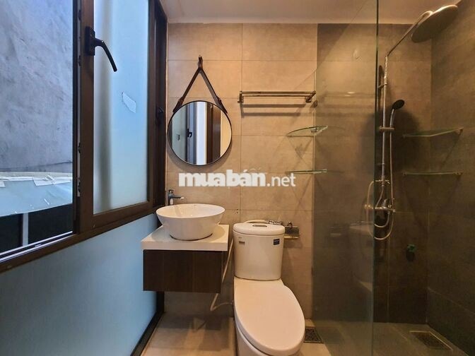 Cho thuê căn hộ 2 phòng ngủ, 2 phòng tắm, có ban công, gần ngày Kmart