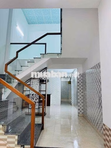 cho thuê mặt tiền huỳnh ngọc huệ