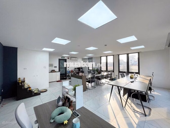 Lô góc 2 mặt thoáng cho thuê sàn 70m2 tại Hoàng Quốc Việt chỉ 14,5tr