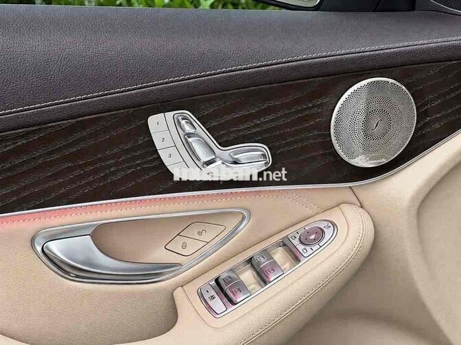 Mercedes GLC200 4MATIC 2022 Trắng | ODo 1.9 VẠN