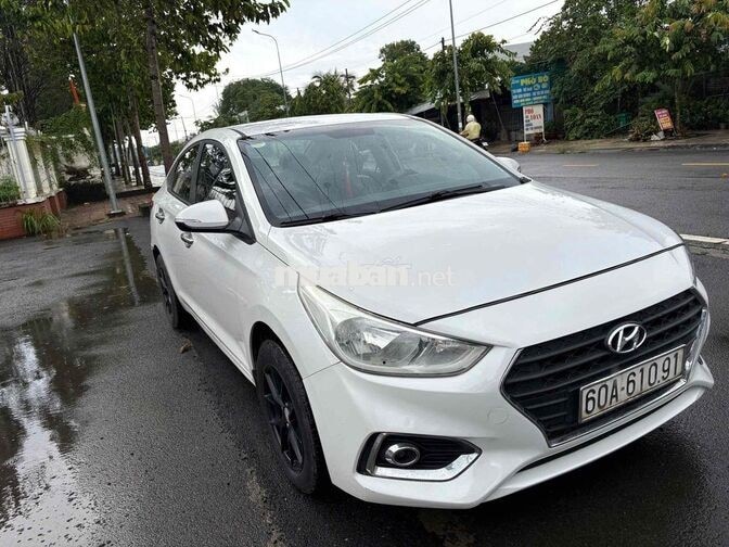 Hyundai Accent Trắng Số sàn Xăng 5 chỗ 2019