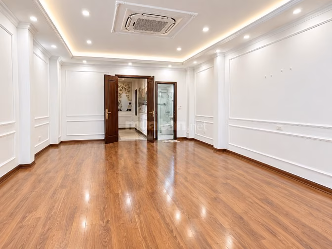 Cho Thuê Nhà 6T Phạm Tuấn Tài - Thang Máy, Thông Sàn, Vỉa Hè, Ô Tô 