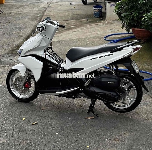Honda AB 125cc Trắng đen xe zin máy móc zin êm