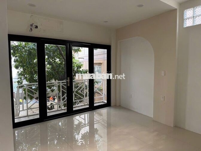 🔥HXH Ngang 12m Nguyễn Văn Trỗi, Tân Bình – 180m² – Trệt Lầu-Sân ĐậuOto