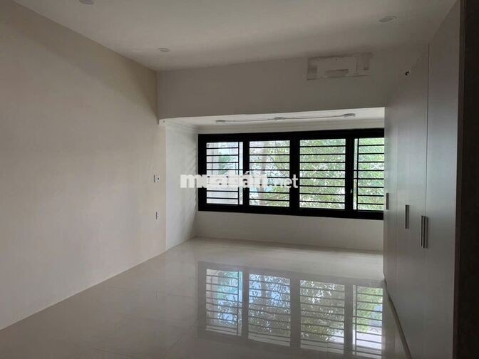 🔥HXH Ngang 12m Nguyễn Văn Trỗi, Tân Bình – 180m² – Trệt Lầu-Sân ĐậuOto