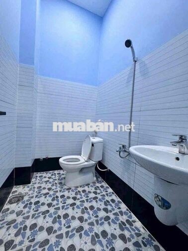 Nhà cho thuê ngay bến xe quận 8