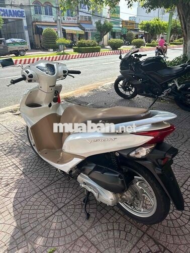 Honda Vision 2014 zin dep vĩnh long
