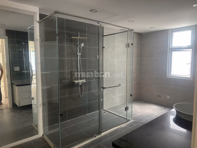Cho thuê Villa Riviera An Phú, 300m2, 3 tầng, 4PN, sân vườn rộng