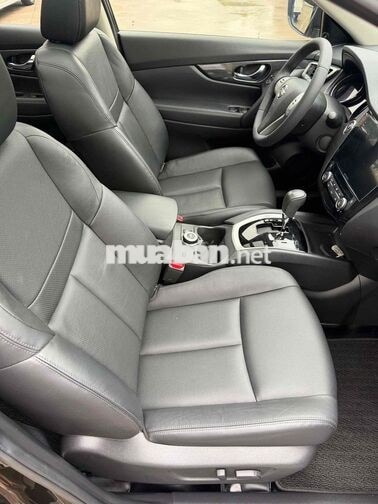 Nissan X-Trail 2020 2.5 4x4 Đen