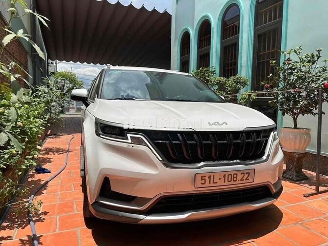 Kia Carnival Luxury 2024 Diesel Trắng