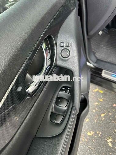Nissan X-Trail 2020 2.5 4x4 Đen