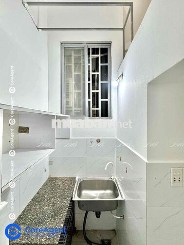 DUPLEX CỬA SỔ TRỜI SẴN MÁY LẠNH , CÓ THANG MÁY NGAY ĐẦM SEN - ÂU CƠ