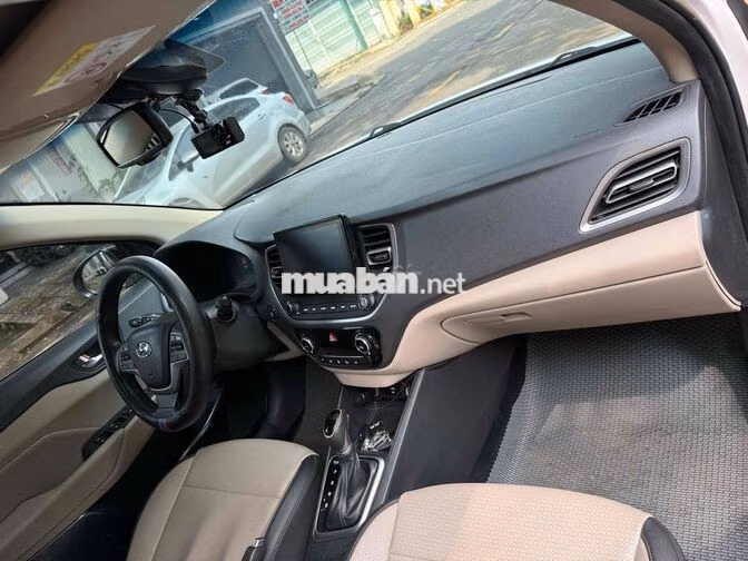 Hyundai Accent 2024 ATH bản full cửa nóc
