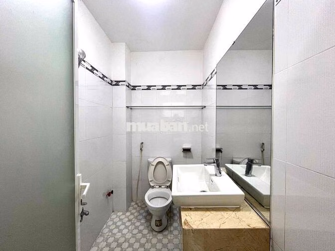 📍11/14 Đỗ Thúc Tịnh full nội thất máy giặt riêng view ban công.