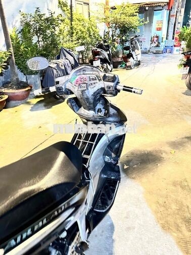 Honda Air Blade Đen bạc Xăng phun điện tử