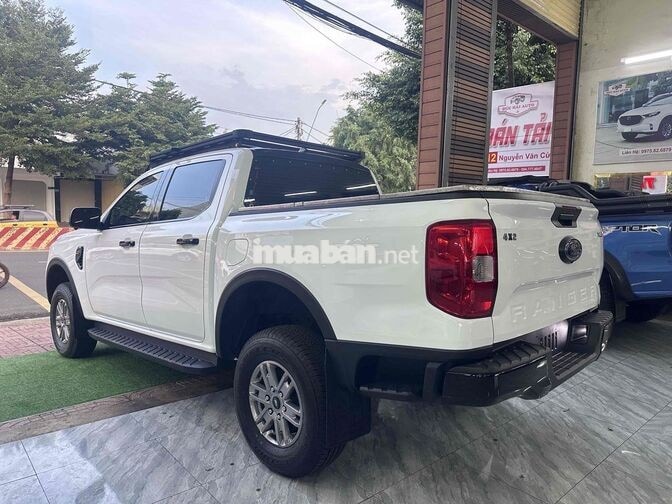 Ford Ranger XLS 2024 2 cầu Tự động Trắng