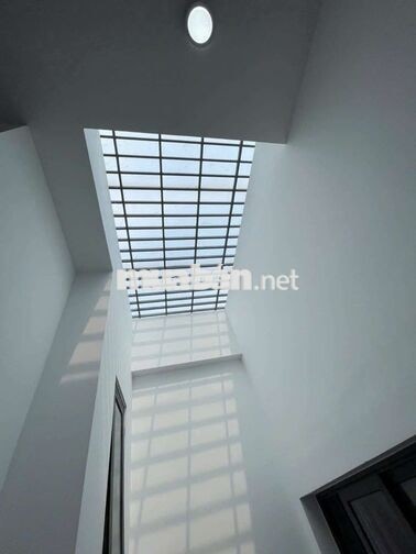 NHÀ 3 TẦNG ĐÚC BTCT TỈNH LỘ 10 - 5X16M 1 TRỆT 2 LẦU + SÂN THƯỢNG-3PN