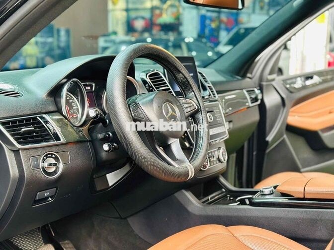 Mercedes GLE 400 4MATIC 2018 Đen