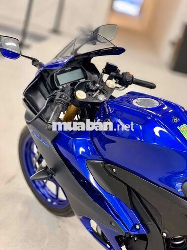 Yamaha R15 V4 2022 Xanh GP odo 9900 km xe đẹp keng