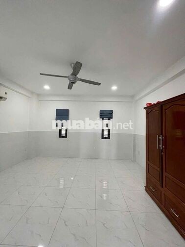NHÀ 3 TẦNG ĐÚC BTCT TỈNH LỘ 10 - 5X16M 1 TRỆT 2 LẦU + SÂN THƯỢNG-3PN