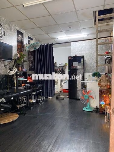 Cần sang phòng xăm (Tattoo) giá sang 5tr 