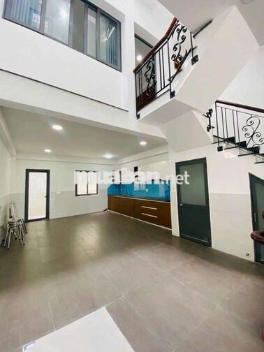 NHÀ 3 TẦNG ĐÚC BTCT TỈNH LỘ 10 - 5X16M 1 TRỆT 2 LẦU + SÂN THƯỢNG-3PN
