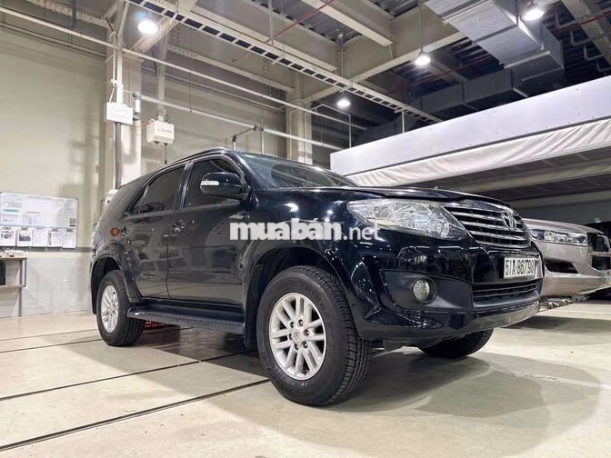 Toyota Fortuner 2014 2.7V Đen Tự động