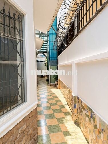 Chính chủ bán nhà diện tích lớn hẻm 21 Trường Sơn cạnh T1 Tân Sơn Nhất