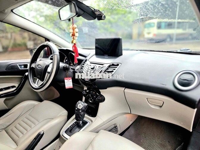 Toyota Hà Đông ban Fiesta Titanium 2015 Đỏ 8v7km
