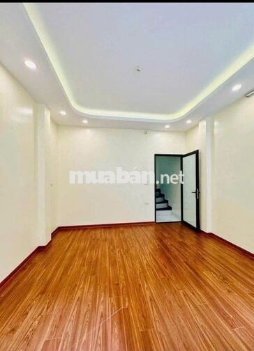 QUAN THỔ 3 – NHÀ 38M² x 3,5 TẦNG – 3PN – 2WC – NÓNG LẠNH, BẾP – 10TR