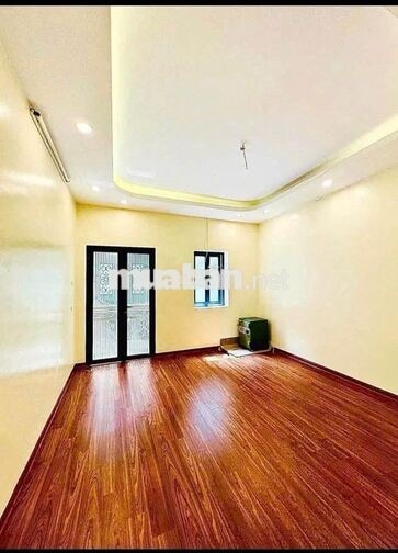 QUAN THỔ 3 – NHÀ 38M² x 3,5 TẦNG – 3PN – 2WC – NÓNG LẠNH, BẾP – 10TR