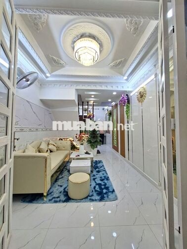 NHÀ NHÀ 4 PN Ở TT NHÀ BÈ. TP HCM