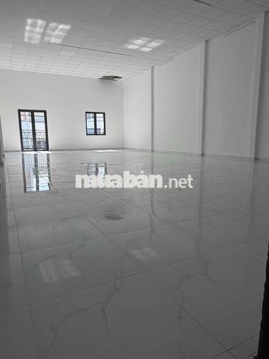 Cho thuê mặt bằng kinh doanh làm Vp Nguyễn Hới
