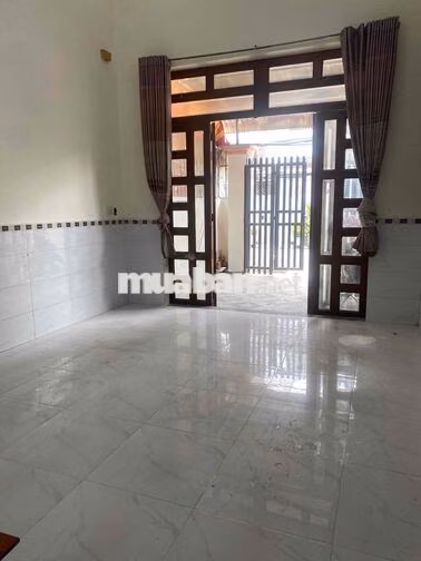 Nhà mặt trệt lửng 4*18; 3pn tiện kinh doanh có sân