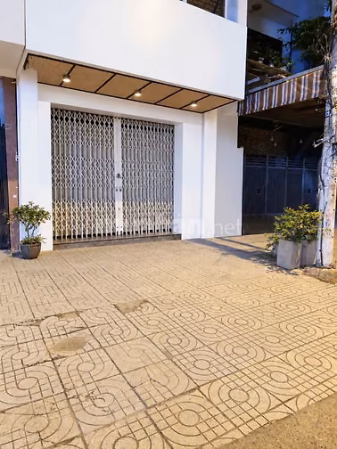 Mặt bằng mặt tiền Chu Văn An, P.26, 4x7m, riêng biệt, 10tr