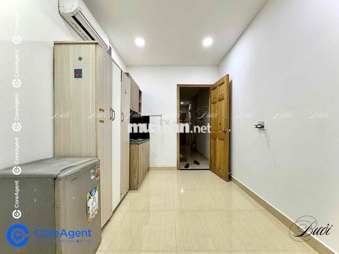 STUDIO CỬA SỔ TRỜI FULL NỘI THẤT NGAY HOÀ BÌNH- ĐẦM SEN -VHU 5P ĐI XE