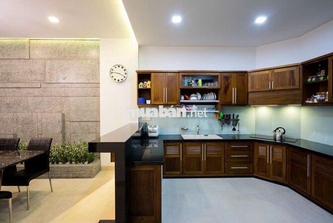 Cho thuê MT 17A Đặng Dung, P. Tân Định, Quận 1 