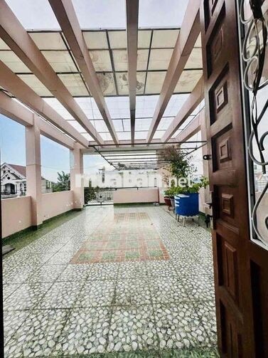 MẶT TIỀN KINH DOANH , VĂN PHÒNG , CÔNG TY , BÁN TRÚ. 5PN 6WC. SÂN RÔNG