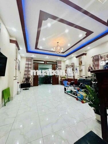 MẶT TIỀN KINH DOANH , VĂN PHÒNG , CÔNG TY , BÁN TRÚ. 5PN 6WC. SÂN RÔNG