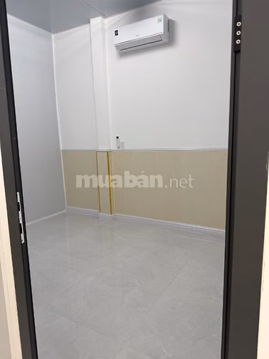 Chính chủ cần tiền gấp bán nhà cấp 3, ngay sân bay, gần chợ