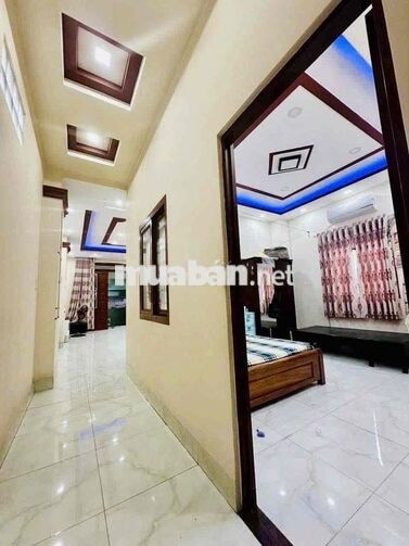 MẶT TIỀN KINH DOANH , VĂN PHÒNG , CÔNG TY , BÁN TRÚ. 5PN 6WC. SÂN RÔNG