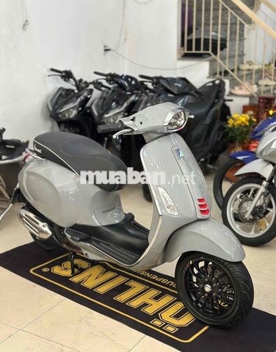 Piaggio Vespa GTS 2019-Led 2 tâng- Xám Lamborini.