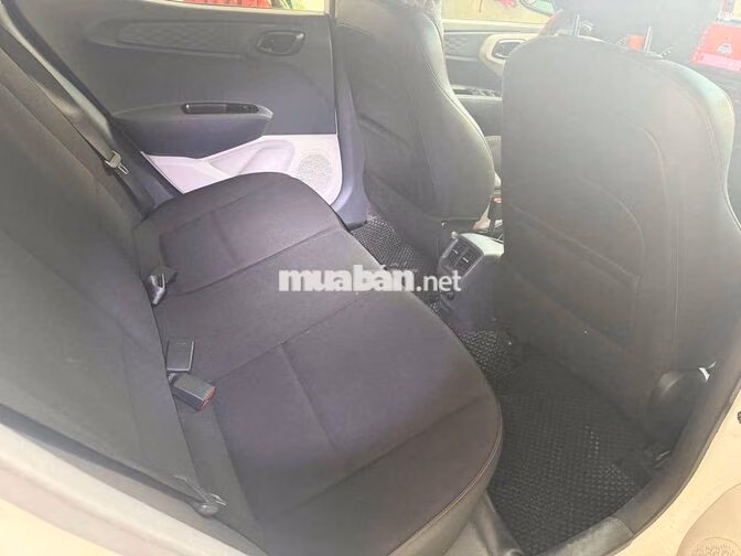 Hyundai i10 Sedan 2023 Tự động Trắng 50000 km