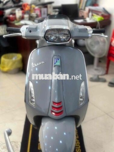 Piaggio Vespa GTS 2019-Led 2 tâng- Xám Lamborini.