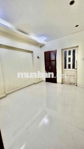 Cho Thuê Nhà DT 7x22m Sân Siêu Rộng 2Pn 2Wc Hẻm Xe Tải Gần Chợ Cầu Đồg