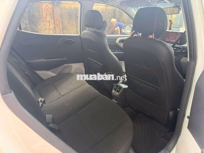 Hyundai i10 Sedan 2023 Tự động Trắng 50000 km